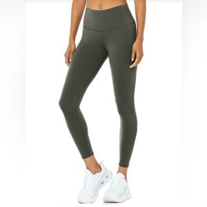 Alo Airbrush Dark Cactus 7/8 legging